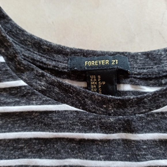 Striped F21 Tee - Picture 2 of 2